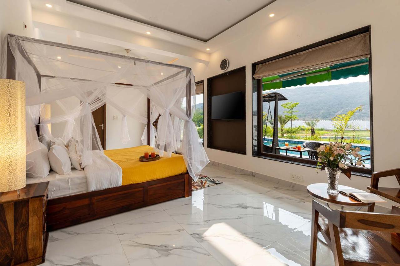 Brookvale Manor By Stayvista - Private Pool Haven With Endless Views & Indoor Fun Sohna Exterior photo