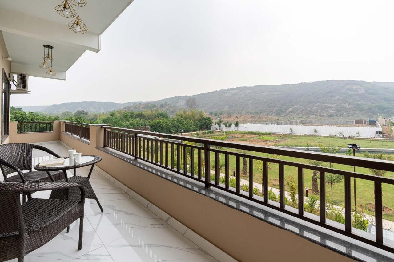 Brookvale Manor By Stayvista - Private Pool Haven With Endless Views & Indoor Fun Sohna Exterior photo